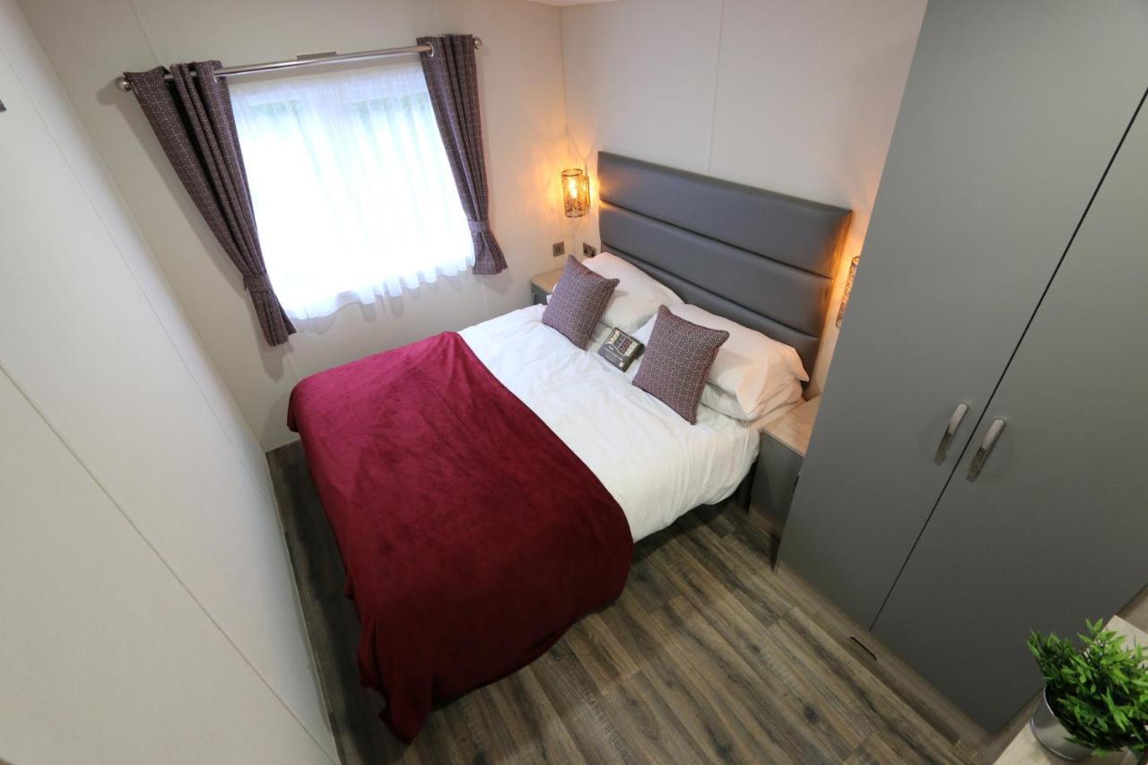 Black Bull Retreat, Barmston With Private Hot Tubs Driffield Εξωτερικό φωτογραφία