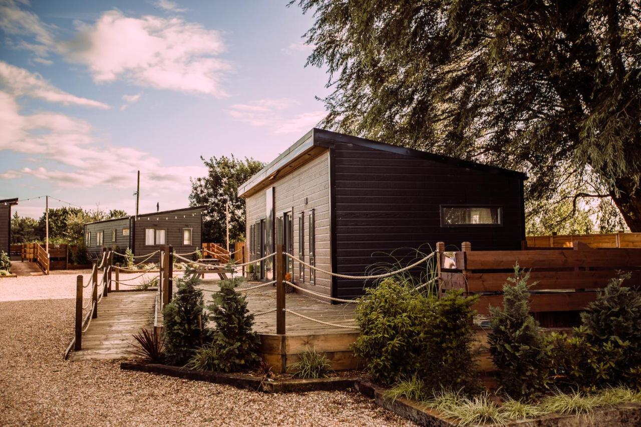 Black Bull Retreat, Barmston With Private Hot Tubs Driffield Εξωτερικό φωτογραφία
