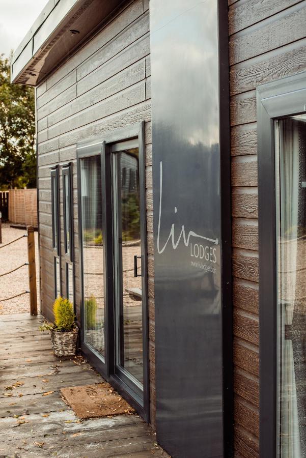 Black Bull Retreat, Barmston With Private Hot Tubs Driffield Εξωτερικό φωτογραφία