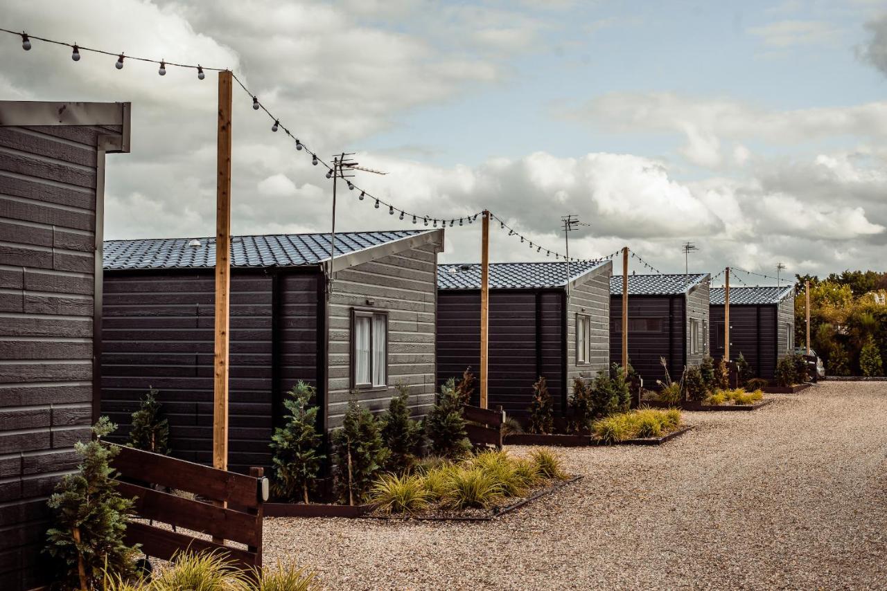 Black Bull Retreat, Barmston With Private Hot Tubs Driffield Εξωτερικό φωτογραφία