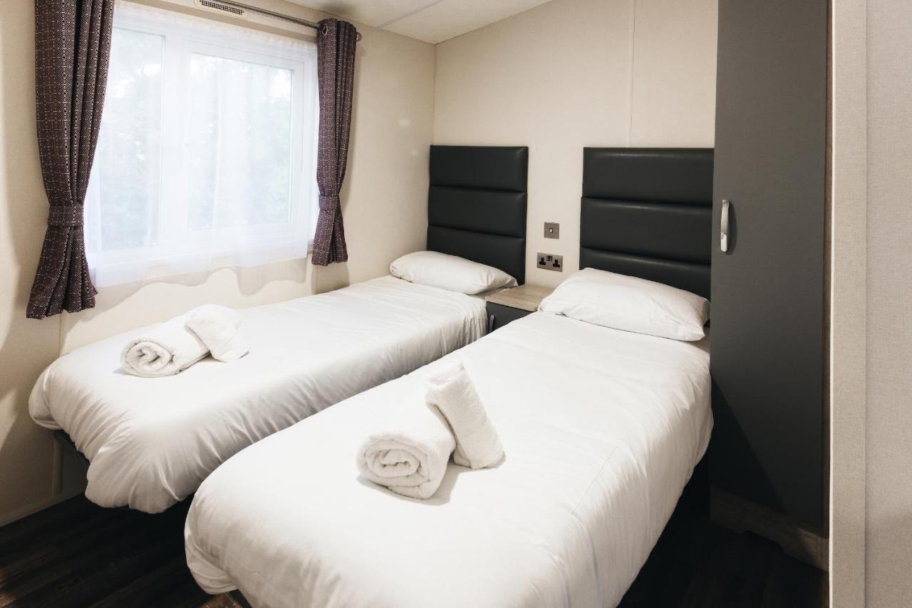 Black Bull Retreat, Barmston With Private Hot Tubs Driffield Εξωτερικό φωτογραφία
