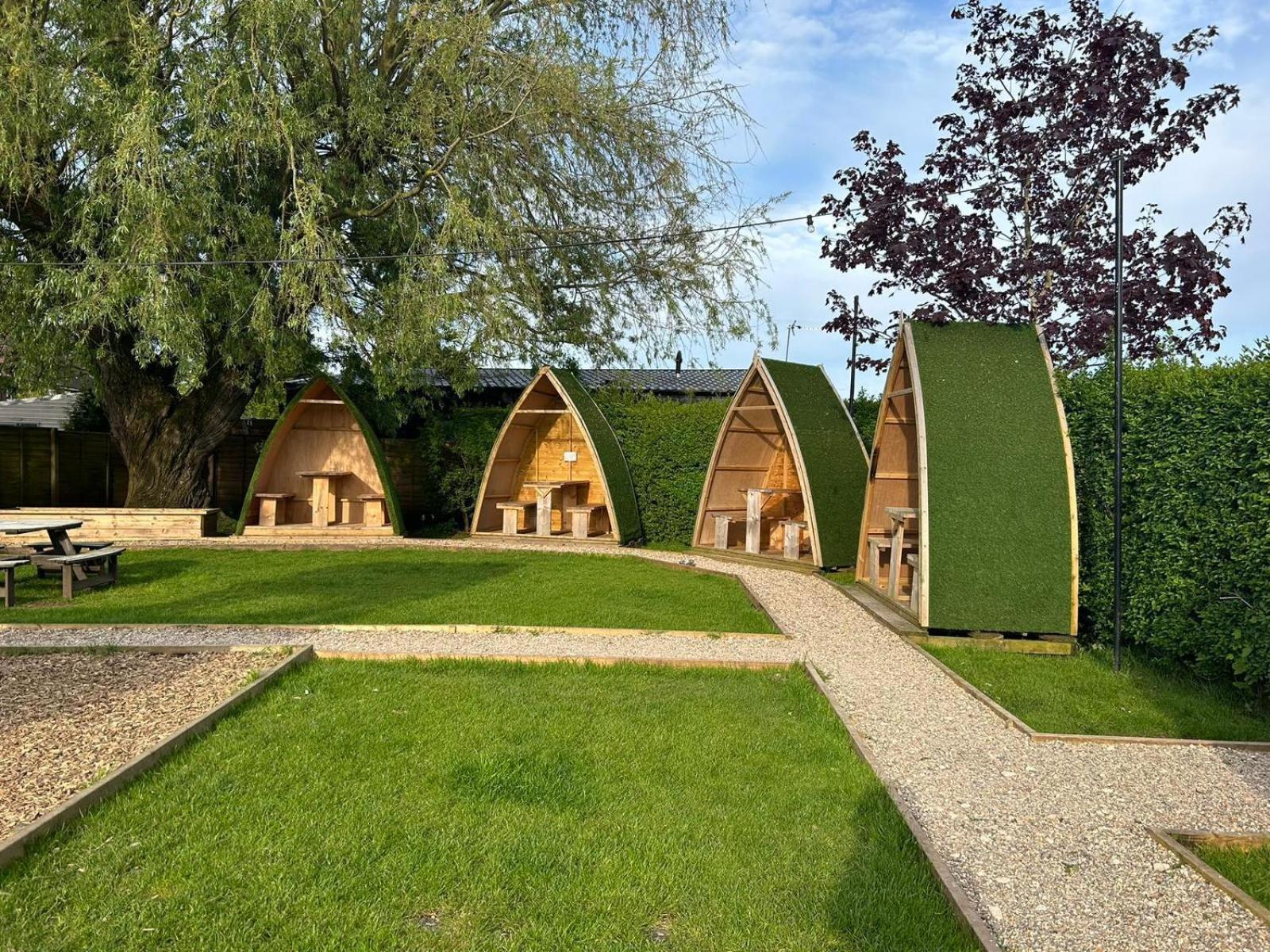 Black Bull Retreat, Barmston With Private Hot Tubs Driffield Εξωτερικό φωτογραφία